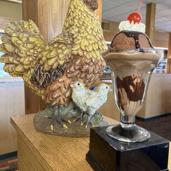 Country Kitchen Restaurant - More down home decor, June 2025 - Breakfast & Brunch Near Me - Hutchinson, Minnesota Country Kitchen Restaurant - More down home decor, June 2025 - Breakfast & Brunch Near Me - Hutchinson, Minnesota