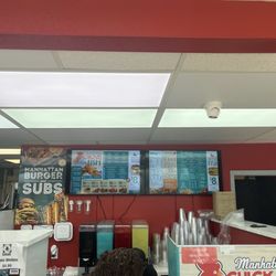 Manhattan Chicken & Fish