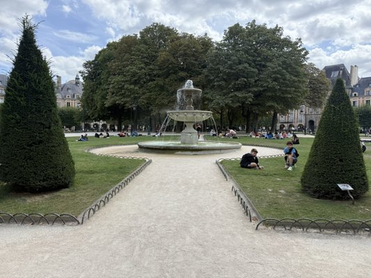 Place des Vosges by null