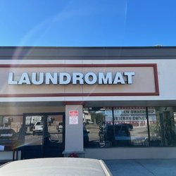 Oldsmar Laundry Room