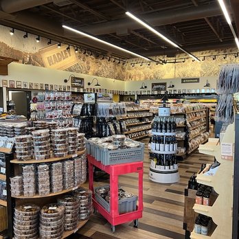 Hadley Fruit Orchards - package fruit and more - Fruits & Veggies Near Me - Cabazon, California