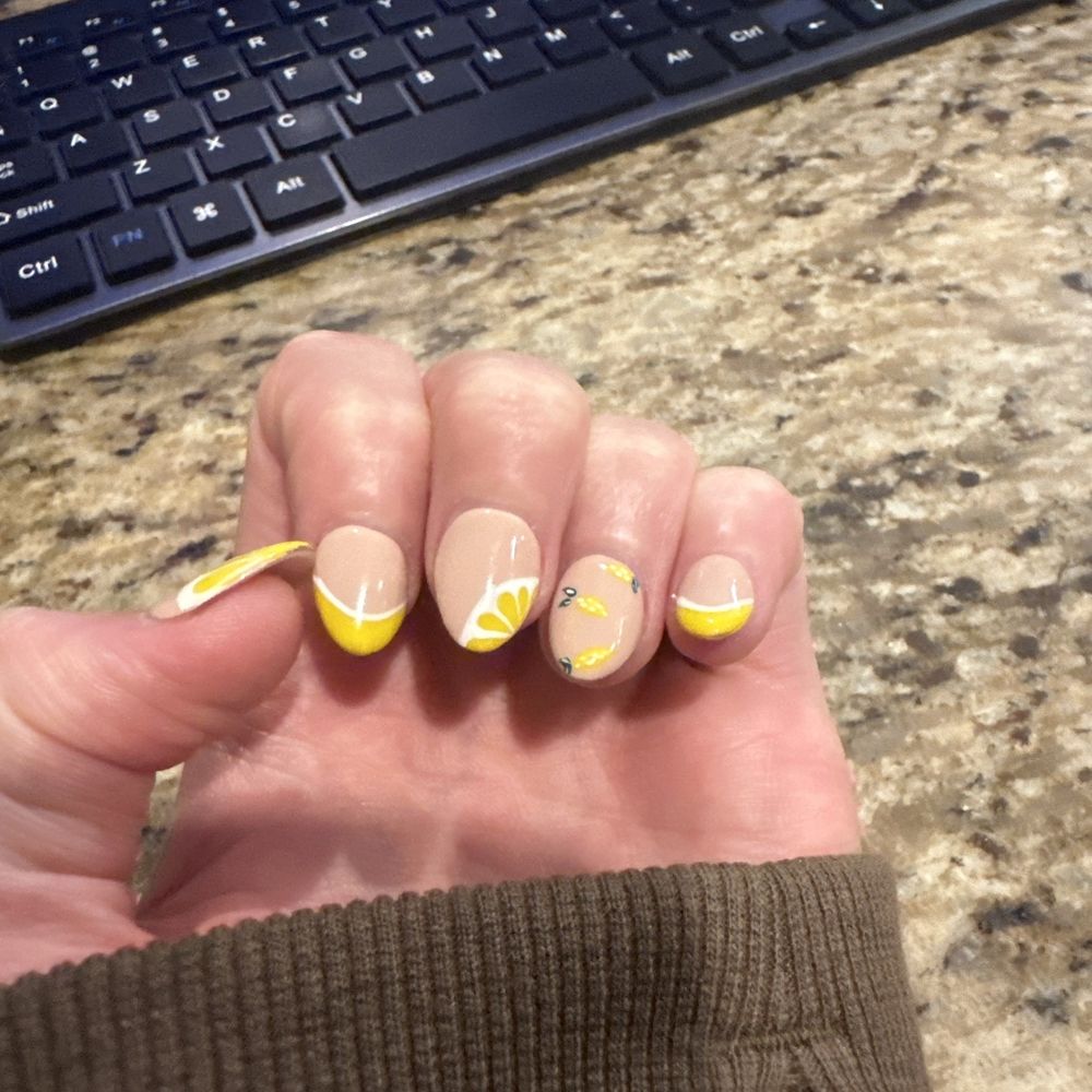 Royal Oaks Nails - Nail Salons Near Me - Royal Oak, Michigan Royal Oaks Nails - Nail Salons Near Me - Royal Oak, Michigan