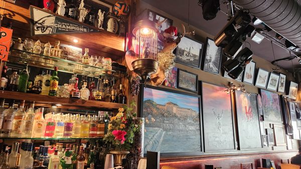 1518 Bar & Grill by null