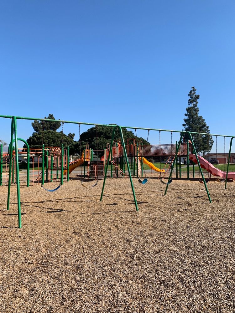 EL DORADO PARK Updated September 2024 1655 El Dorado Dr, Salinas