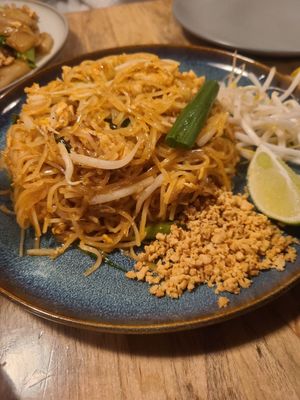 Chomp Chomp Thai kitchen by null