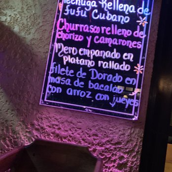 Pizza Heaven - Menú en la pared - Pizza Near Me - Ponce, Puerto Rico Pizza Heaven - Menú en la pared - Pizza Near Me - Ponce, Puerto Rico