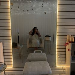 Heaven’s Touch - Getting ready for my foot massage