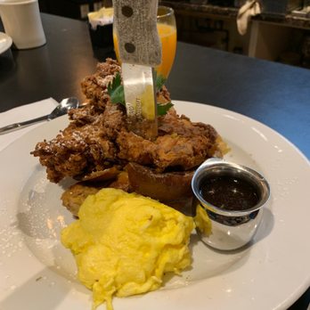 Bella's Cafe - Fried chicken and Challah french toast with eggs - Breakfast & Brunch Near Me - New Haven, Connecticut Bella's Cafe - Fried chicken and Challah french toast with eggs - Breakfast & Brunch Near Me - New Haven, Connecticut