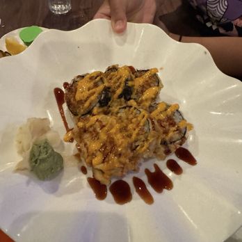 Saisaki - Spicy Salmon Roll - Sushi Bars Near Me - Newport News, Virginia