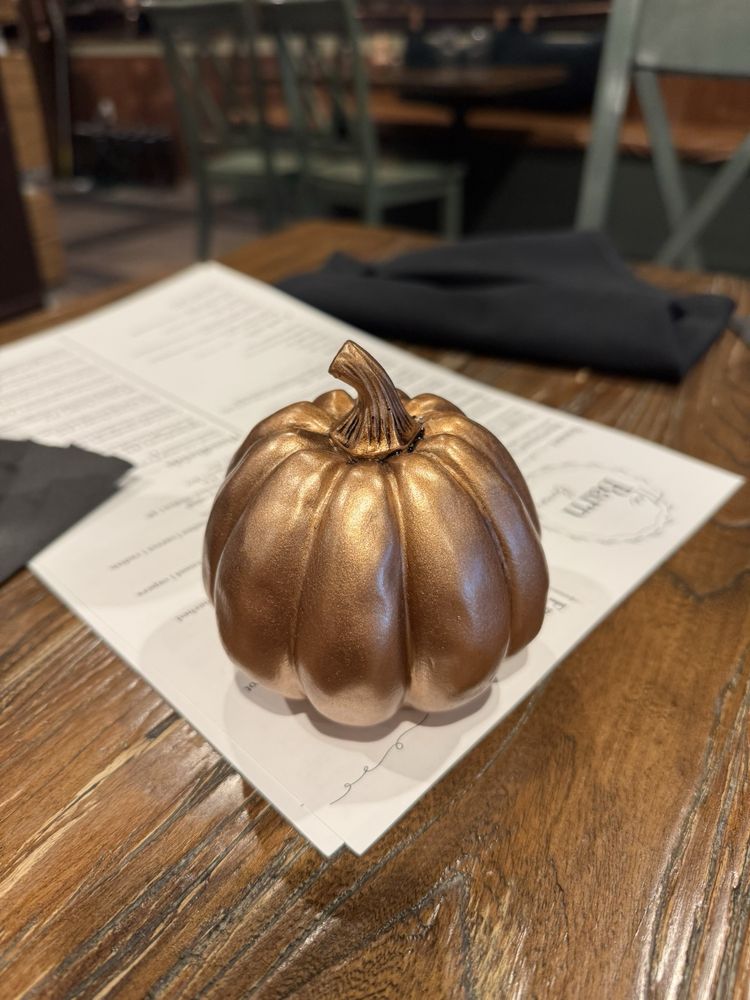 The Breeches Cafe at Allenberry Resort Logo