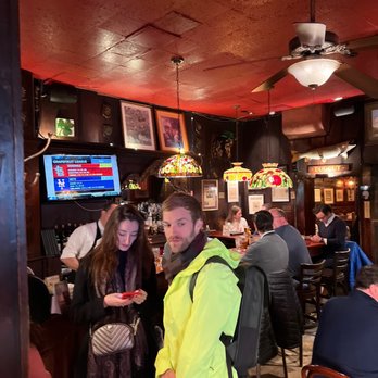 Martin's Tavern - Inside of restaurant - Breakfast & Brunch Near Me - Washington, DC, District of Columbia Martin's Tavern - Inside of restaurant - Breakfast & Brunch Near Me - Washington, DC, District of Columbia