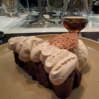 Verse - Whisky pairing with chocolate cake - Seafood Near Me - Toluca Lake, California Verse - Whisky pairing with chocolate cake - Seafood Near Me - Toluca Lake, California