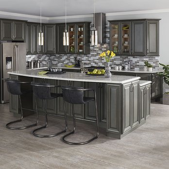 Cabinets To Go - a kitchen with a center island - Kitchen & Bath Near Me - Hilliard, Ohio