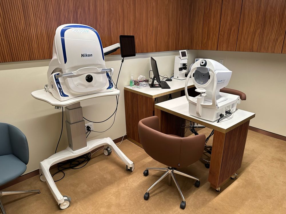 YORKVILLE EYECARE Updated September 2024 17 Photos 33 Bloor