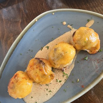 Lucille's - Famous Chili Biscuits - New American Near Me - Houston, Texas