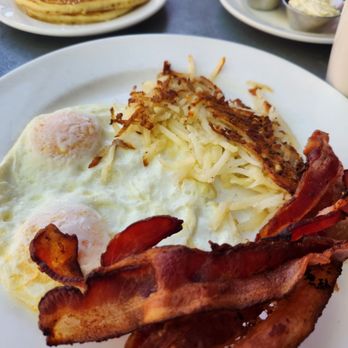 Elly's Brunch & Cafe - What is included in the classic breakfast - Breakfast & Brunch Near Me - Phoenix, Arizona