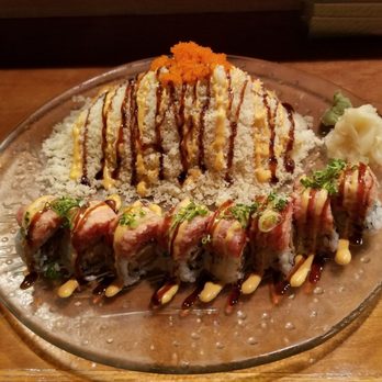 Sushi Cruise - Volcano roll (covered in white crunch) and fuji roll - both were good but not amazing - Sushi Bars Near Me - Edgewater, New Jersey Sushi Cruise - Volcano roll (covered in white crunch) and fuji roll - both were good but not amazing - Sushi Bars Near Me - Edgewater, New Jersey