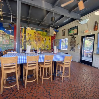 Central BBQ - Outdoor dining - Barbeque Near Me - Memphis, Tennessee Central BBQ - Outdoor dining - Barbeque Near Me - Memphis, Tennessee