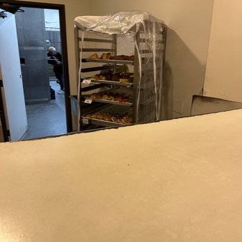 Glendale Fine Bakery - Small baked goods on the rack, big breads in the back room (late night hours) - Bakeries Near Me - Glendale, California Glendale Fine Bakery - Small baked goods on the rack, big breads in the back room (late night hours) - Bakeries Near Me - Glendale, California