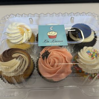 La Luna Cupcakes - Desserts Near Me - San Francisco, California La Luna Cupcakes - Desserts Near Me - San Francisco, California