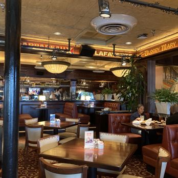Pappadeaux Seafood Kitchen - Seafood Near Me - Houston, Texas