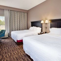 Hampton Inn & Suites Cleveland-Airport/Middleburg Heights - Guest room