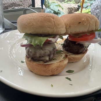 Veranda Bistro & Bar - Bars Near Me - Avon, Ohio