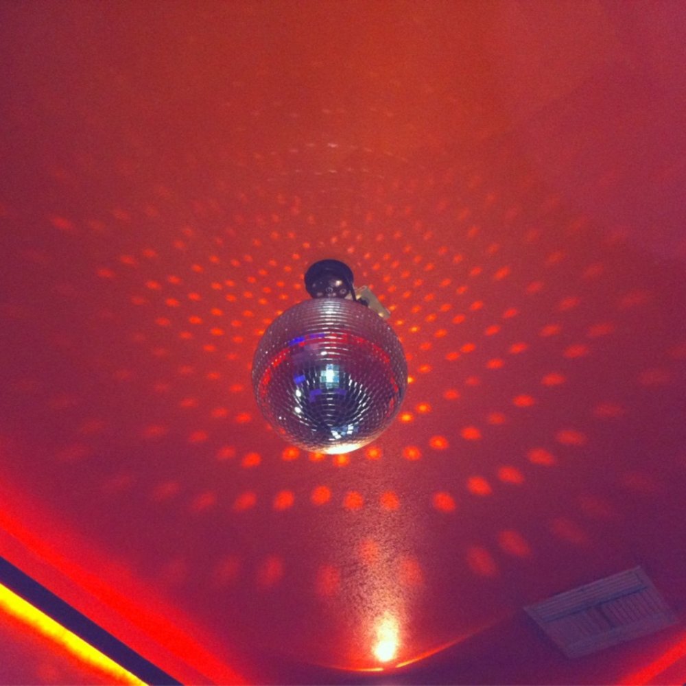 Hayward Karaoke Studio - Disco Ball & Black Light - Karaoke Near Me - Hayward, California