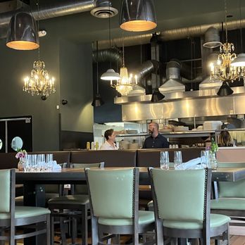 Cecilia - Bar Seating - Breakfast & Brunch Near Me - Vancouver, Washington