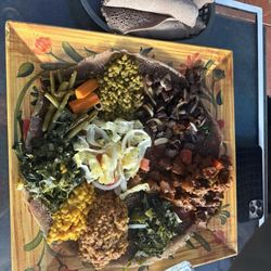 Abyssinia Ethiopian Restaurant And Bar - Derek Tibes Beef Tibs Fasolia Green Beans Whole Green Lentils