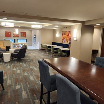 River Hotel - 2nd floor area - Hotels Near Me - Chicago, Illinois River Hotel - 2nd floor area - Hotels Near Me - Chicago, Illinois