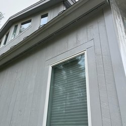 Glasshoppers - 2/2 After.
Power washed home.