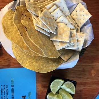 El Pirata - a plate of tortillas and lime slices - Seafood Near Me - Kansas City, Kansas El Pirata - a plate of tortillas and lime slices - Seafood Near Me - Kansas City, Kansas