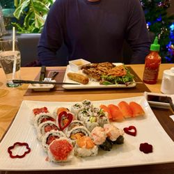 Zenbu Sushi