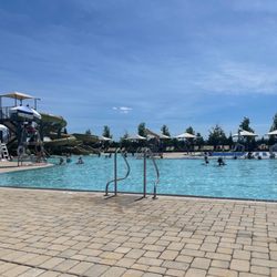 Life Time - Outdoor pool