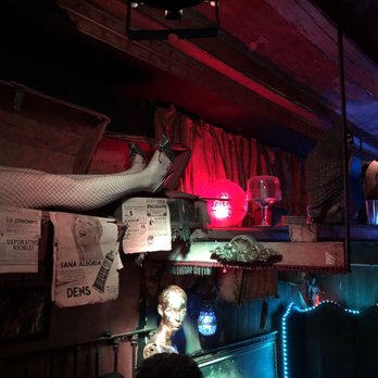 Madame Jasmine - Crazy kitsch art decor - Lounges Near Me - Barcelona, B Madame Jasmine - Crazy kitsch art decor - Lounges Near Me - Barcelona, B