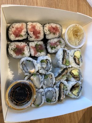 DK Sushi by null