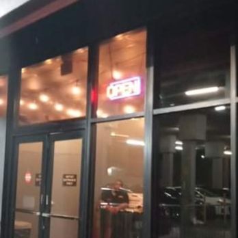 Hawaiian Brians - Pool Halls Near Me - Honolulu, Hawaii