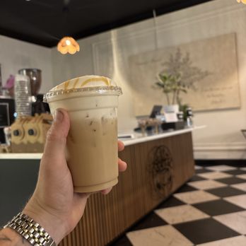 Pámpano Coffee - Apple chaider latte - Coffee & Tea Near Me - Zephyrhills, Florida Pámpano Coffee - Apple chaider latte - Coffee & Tea Near Me - Zephyrhills, Florida