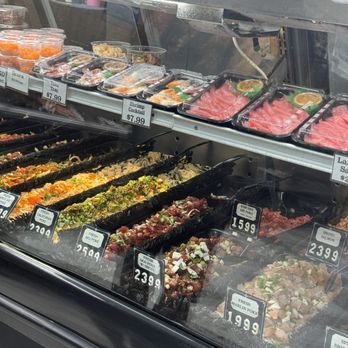 Oki's Seafood Corner - Poke - Seafood Near Me - Kahului, Hawaii