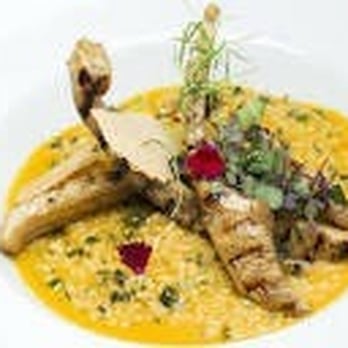 Micaela - Risoto de tucupi e jambu com costelinha de tambaqui. - Delis Near Me - São Paulo, SP