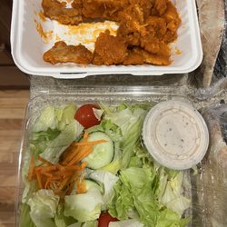 Anthony's Roast Beef & Pizza - Boneless Buffalo finger salad