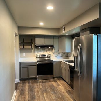 Shinetown Cleaning Services - Home Cleaning Near Me - Youngstown, Ohio Shinetown Cleaning Services - Home Cleaning Near Me - Youngstown, Ohio