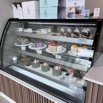 Sensi Moment Cake - Small selection of adorable cakes, whole and by the slice. - Patisserie/Cake Shop Near Me - Richmond Hill, Ontario Sensi Moment Cake - Small selection of adorable cakes, whole and by the slice. - Patisserie/Cake Shop Near Me - Richmond Hill, Ontario
