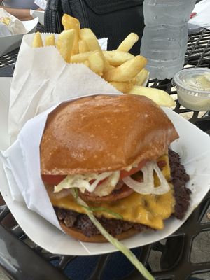 Boo’s Burgers by null