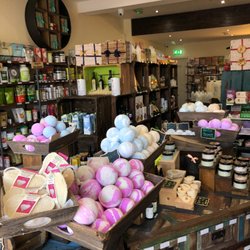 Xover Nutrition - Such Beauty and packed to the brim with Natural, Organic, Vegan, Fair Trade, Cruelty Free products!