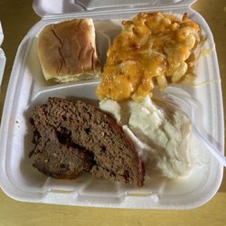 Flash Mart - Meatloaf, Mac and cheese, roll