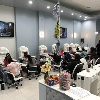 Diva Nail & Spa - This is a private birthday party of a bunch of young girls having a wonderful time - Nail Salons Near Me - Mineral Wells, Texas Diva Nail & Spa - This is a private birthday party of a bunch of young girls having a wonderful time - Nail Salons Near Me - Mineral Wells, Texas