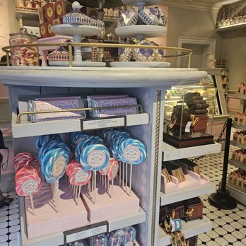 Sugarplum's Sweet Shop - Desserts Near Me - Orlando, Florida