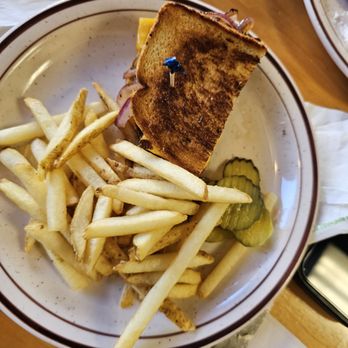 Ole's Waffle Shop - Half portion patty melt - Diners Near Me - Alameda, California